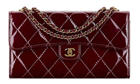 chanel pochette vernice prezzo|pochette chanel da sera.